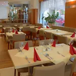 Astoria Hotel 4*