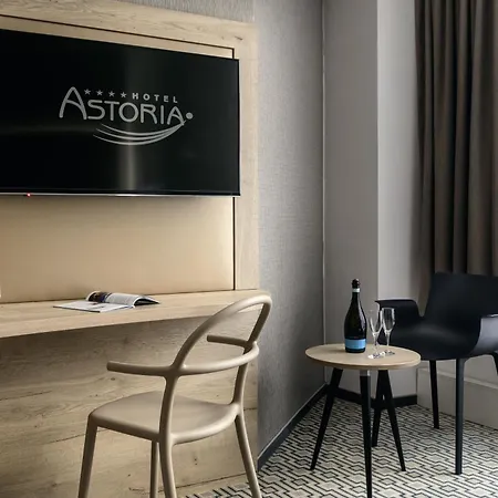 Astoria 4*