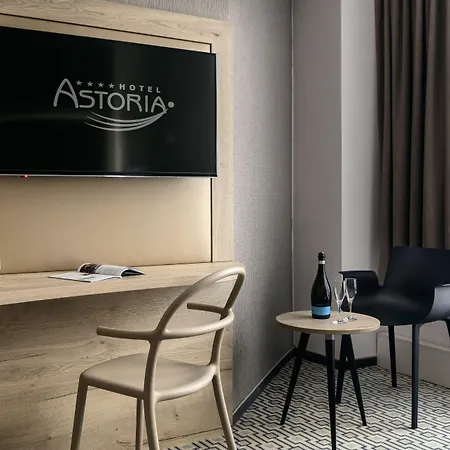 Astoria Hotell 4*