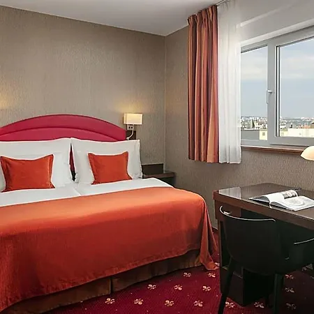 Astoria 4*