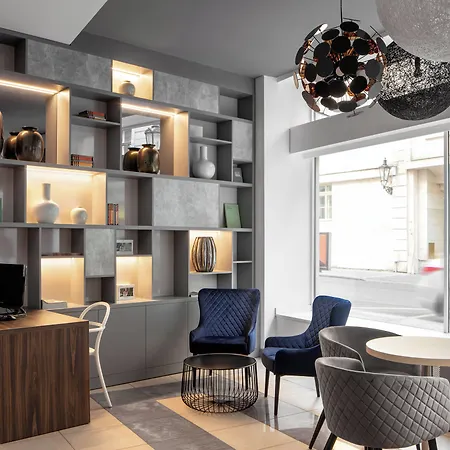 Astoria Hotel 4*