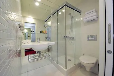 Astoria 4*