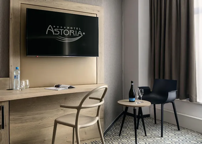 Astoria Hotel 4*