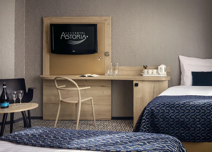 Astoria 4*