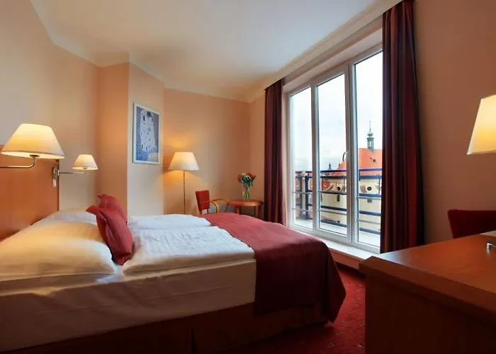 Astoria Hotel 4*