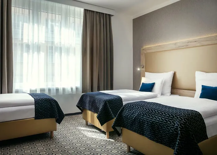 Astoria Hotel 4*