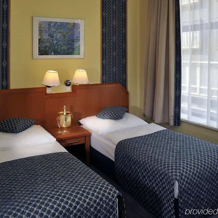 Astoria 4*